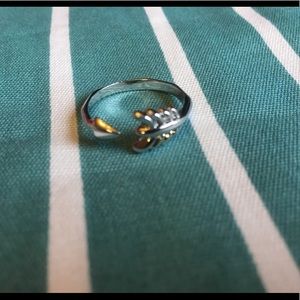 Stella & Dot arrow ring